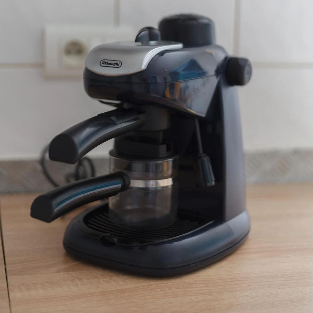 De'Longhi EC7.1 Espresso Machine - 800W - With Box and Accessories – photo 2